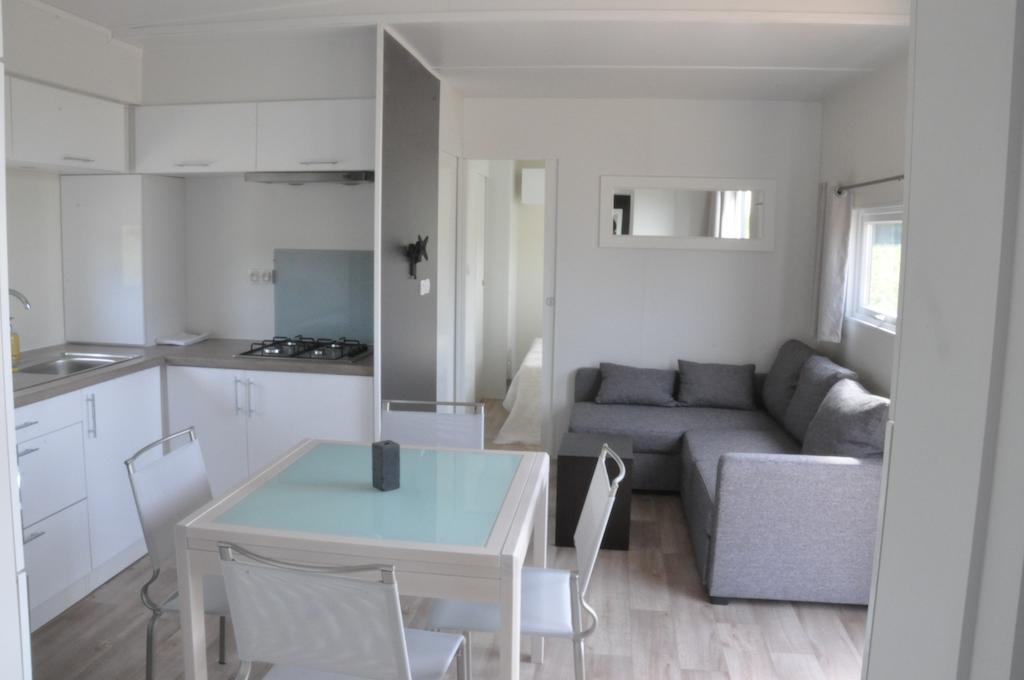 Les Pierres D'Aurele Chambres D'Hotes Saint-Georges-sur-Cher Szoba fotó