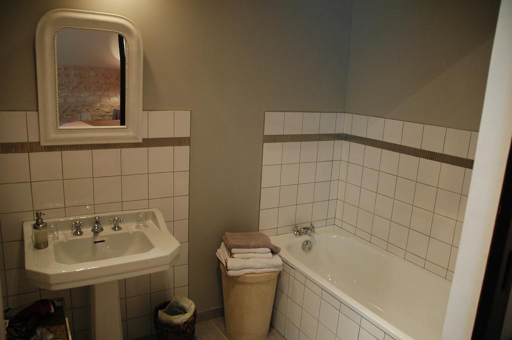 Les Pierres D'Aurele Chambres D'Hotes Saint-Georges-sur-Cher Szoba fotó