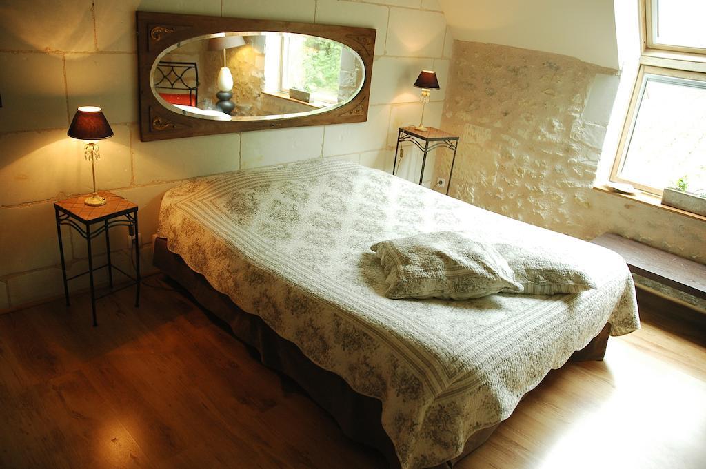 Les Pierres D'Aurele Chambres D'Hotes Saint-Georges-sur-Cher Szoba fotó